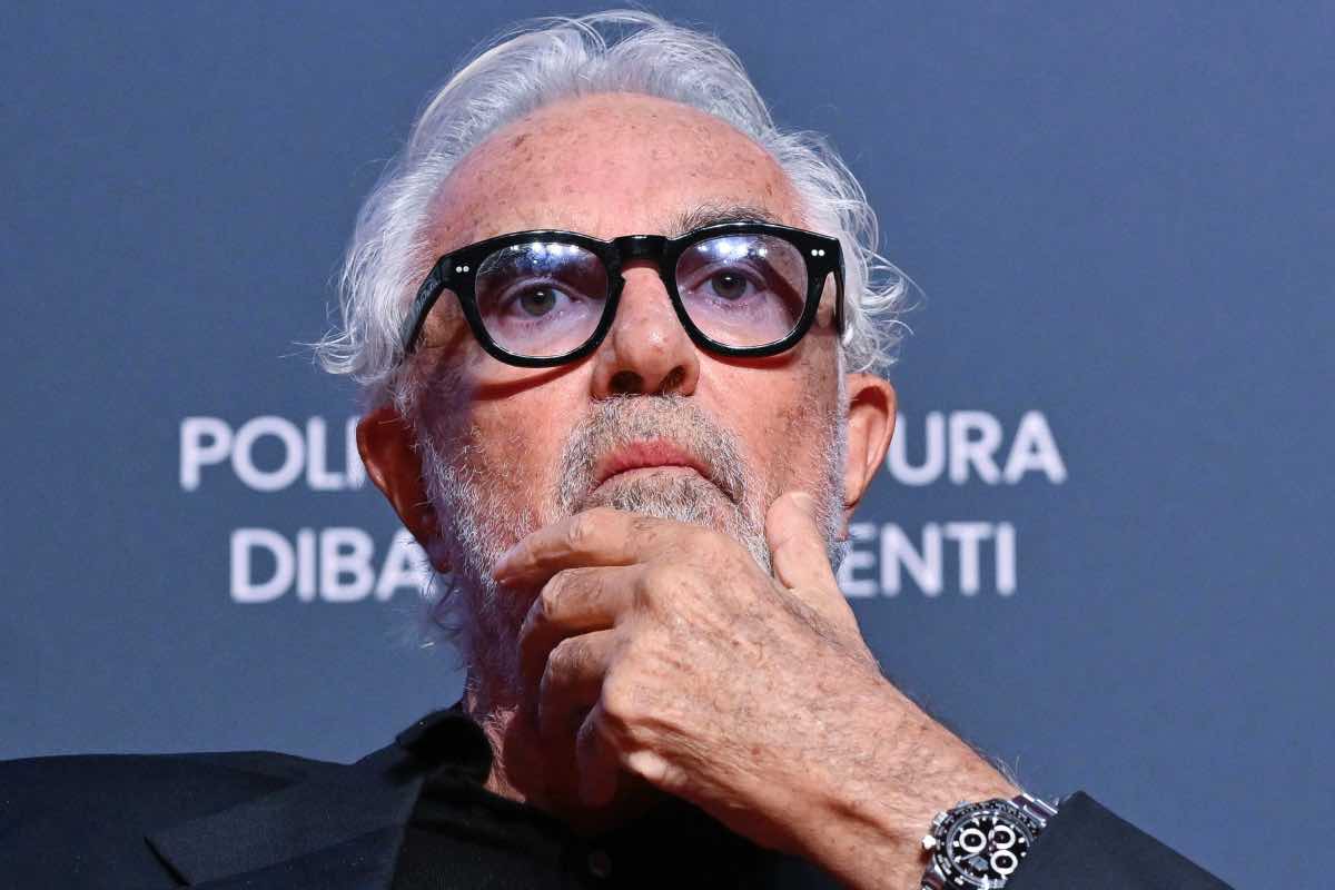 Flavio Briatore fa impensierire i fan: "Sta bene?"