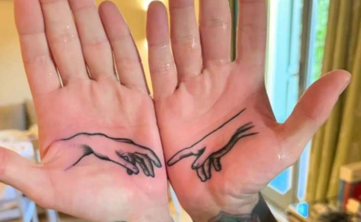 fedez tatuaggio mani