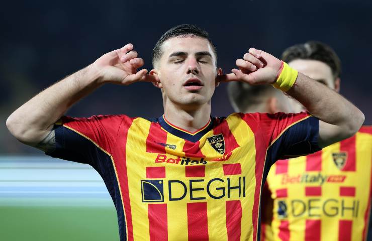 Nikola Krstovic con la maglia del Lecce
